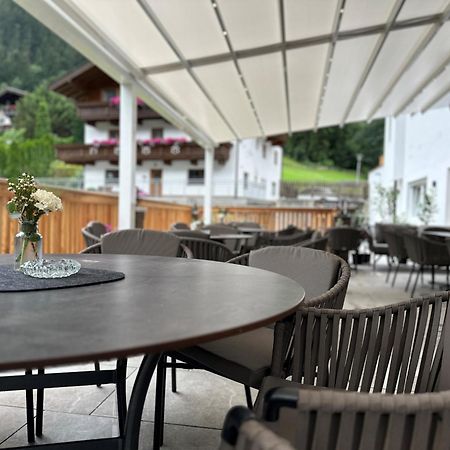 Resort Schrofenblick Mayrhofen Exteriör bild