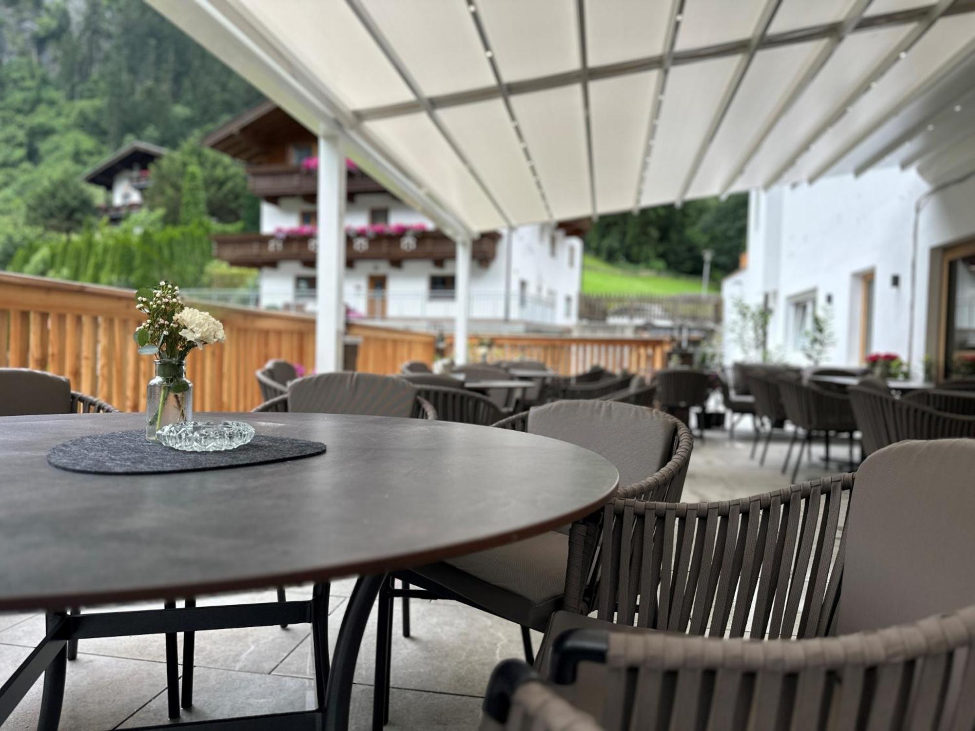 Resort Schrofenblick Mayrhofen Exteriör bild